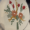 Meu projeto do curso: Técnicas básicas de bordado: pontos, composições e escalas cromáticas. Un projet de Création d'accessoires, Création de costumes, Broderie, Théorie des couleurs , et Design textile de icaroline_lopes - 04.10.2024