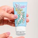 Ilustración comercial para producto de belleza femenina. Digital Illustration, and Packaging project by Pape Monsoriu - 03.15.2023