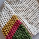 Meu projeto do curso: Crochê: crie roupas com apenas uma agulha. Een project van  Modeontwerp, DIY, Textiel, Haken y Textielontwerp van liviasarchive - 23.10.2024