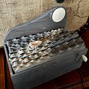 Moon and Little Boat on the Water Ein Projekt aus dem Bereich Art To, Design von Figuren, Skulptur, Spielzeugdesign und Tischlerei von Kristin Monks - 23.10.2024