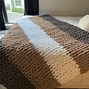 Mi proyecto del curso: Tejido XXL: El arte de tejer en gran formato. Un proyecto de Diseño de complementos, DIY, Diseño de moda, Tejido y Tejido de punto de Rubimar Carrasquillo Castro - 28.10.2024