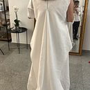 Mi proyecto del curso: Patronaje: vestido a medida con la técnica moulage. Un proyecto de Diseño de moda, Patronaje, confección			 y Costura de Alberto Sanchez - 17.11.2024