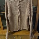 Mi proyecto del curso: Top-down: prendas a crochet de una sola pieza. Un proyecto de Crochet, Diseño de moda, DIY, Tejido y Diseño textil de Ana Gonzalez Pino - 21.11.2024