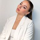 Selfie para Instagram, luz directa fotografía estilo "Beauty Ein Projekt aus dem Bereich Fotografie, Smartphonefotografie, Lifest, le-Fotografie, Fotografie für Instagram, Instagram, Marketing, Mobile Marketing, Werbung und Social Media von Antonella Bardellini - 28.11.2024