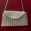 Mi proyecto del curso: Diseño y elaboración de bolsos con cuentas. Accessor, Design, Arts, Crafts, Design, Fashion Design, and Fiber Arts project by Indira - 12.04.2024
