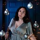 Clara, the night of Christmas Eve. Un progetto di Ritocco fotografico, Composizione fotografica, Illuminazione fotografica, Fotografia e Postproduzione fotografica di Ann Marie Hak - 23.12.2024
