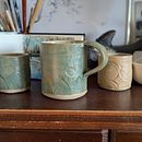 Textured hiking mugs. Artesanato, Cerâmica, Decoração de interiores, DIY, e Artes plásticas projeto de helen_ilus - 25.12.2024