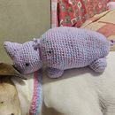 Amigurumi de Rinoceronte . Artesanato, Design de brinquedos, DIY, Tecido, Crochê, Amigurumi, e Design têxtil projeto de Antonella Suarez - 08.01.2025