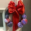 Small grey-red-purple wreath. Arts, Crafts, DIY, and Fiber Arts project by Katia - 01.19.2025
