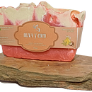 JABON DE OLIVA Y COCO SAN VALENTIN. Een project van DIY y Craft van Anabella Menjívar - 19.01.2025