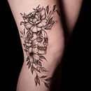 Floral and skull . Un proyecto de Diseño de tatuajes, Ilustración tradicional e Ilustración botánica de Alex Cantor - 28.01.2025