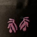aros ameba. Un projet de Création d'accessoires, Artisanat, Peinture décorative, DIY, St, lisme , et Design de bijoux de Martina Palleres - 29.01.2025