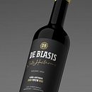 Wine Label. Un proyecto de Diseño gráfico y Packaging de Natalio De Blasis - 31.01.2025