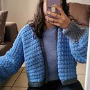 Mi Cardigan . Een project van Haken, DIY,  Modeontwerp, Textiel y Textielontwerp van catarsisomega_oficial - 31.01.2025