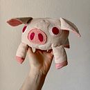 Flying Piggy Ein Projekt aus dem Bereich Spielzeugdesign, Design von Figuren, Nähen und Textildesign von Valeria - 12.02.2025