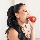 Romantic style photoshoot. Photograph project by Royer Suarez - 03.09.2025