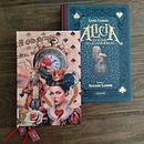 Reseña Alicia en el País de las Maravillas . Un proyecto de Escritura, Sketchbook, Narrativa y Escritura creativa de Silvana Berreta - 12.03.2025