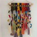 Meu primeiro trabalho com fios. Arts, Crafts, Macramé, Fiber Arts, Decoration, Textile D, eing, and Textile Design project by Beatriz Trabanco - 04.16.2025