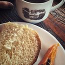 Café Vintage. Un proyecto de Fotografía para Instagram, Fotografía con móviles y Fotografía en exteriores de costandias - 16.04.2025