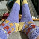 Fox socks. Un progetto di Design di accessori, Fashion design, Fiber Art, Maglia e Textile Design di Alex McGoran - 18.04.2025