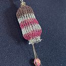 Fiore con pistilli per collana. Crochet, DIY, Fashion Design, Fiber Arts, Textile Design, Arts, and Crafts project by giovanna_zen - 05.19.2025