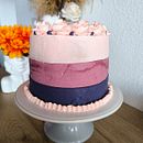 Proyecto personal de pastelería. Un projet de Pâtisserie, Décoration de gâteaux , et Design de gâteaux de Maria Fajardo López - 29.05.2025