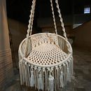 Cadeira suspensa macrame. Design e fabricação de móveis, e Macramê projeto de Leona Suarez - 10.06.2025