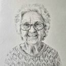 Grandmother . % Rasa Narbutaite tarafından hazırlanan Çizim, Geleneksel illüstras, on, Kalem Çizimi, Portre Çizimi, Ve Gerçekçi Çizim projesi - 06.25.2025