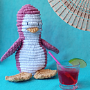 My first 3D-Macrame-Penguin. Projekt z dziedziny To, art,  Tkactwo, Makrama, Pattern design, Wzornictwo tekst i liów użytkownika Katja - 28.06.2025