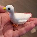 Ceramic final project - The goose and the pub. Een project van Craft,  Beeldende kunst, Ontwerp van accessoires y Keramiek van dena007_p - 02.07.2025