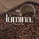 Proyecto Final - Lúmina Café. Un proyecto de Br, ing e Identidad, Teoría del color, Diseño, Diseño digital, Diseño gráfico y Diseño de logotipos de Letícia Evelyn - 14.07.2025