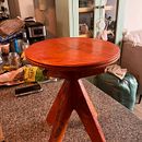 Le taburete . Desain, Pembuatan Furnitur, Seni, Kerajinan, Pertukangan ka, u, DIY, Dan Desain Interior proyek oleh Relmu-pan Carrasco Santis - 07.19.2025