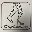 logo, 85 Right Shoes. Un progetto di Graphic design, Br, ing, Br, identit e Mindfulness di Craig Gummer - 05.08.2025