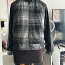 Bomber Jacket cuadrille. Un proyecto de Diseño de moda, Patronaje, confección			 y Costura de Fabiola Faraco Delgado - 06.08.2025