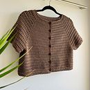 Camisa Estefa 🧶🤎. Crochê, Design de moda, DIY, Tecido, e Design têxtil projeto de monimonkey - 11.08.2025