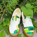 Passos com Arte. Un progetto di Ricamo, Pittura, Belle arti, Creatività, Fiber Art, Arte concettuale, Design di scarpe e Disegno di Anita Correia - 18.08.2025