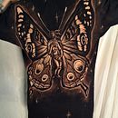 Bleach Painted shirt - Butterfly Goddess Ein Projekt aus dem Bereich Modedesign von Elisa Kivi - 27.08.2025