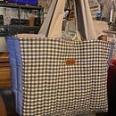 Sacs Upcycling . Seni, Kerajinan, DIY, Desain Busana, Desain Pola, Pembuatan Pola, Pembuatan Pakaian, Menjahit, Dan Desain Tekstil proyek oleh Yuliya Delcer Paseka - 09.14.2025