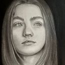 Portrait au graphite sur fond au pastel noir . % stedevere tarafından hazırlanan Güzel sanatlar, Çizim, Kalem Çizimi, Gerçekçi Çizim, Geleneksel illüstras, on, Eskiz çizimi, Şekil Çizimi, Sanatsal Çizim, Ve Portre Çizimi projesi - 09.23.2025