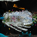  Plasticidades / Mutação sintética. Design gráfico, Design, Criatividade, e Colagem projeto de Greg Curide - 01.10.2025