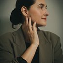 Modelo foto presentación para redes formal. Photograph, Portrait Photograph, and Photographic Lighting project by Luis Ortiz - 10.03.2025