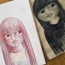 Lebendiges Porträtzeichnen mit Buntstiften . Desen în creion colorat, Desen, Desen de portret și Caiet de schițe de Manuela - 10.20.2025