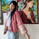 Cardigan Birds. Un progetto di Uncinetto, DIY, Fashion design, Fiber Art e Textile Design di Yuliana Ávila - 20.10.2025