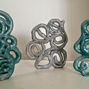 Velas escultóricas con técnica Dipping . Seni, Kerajinan, Seni Rupa, Desain, Komunikasi, Desain Aksesori, Kreativitas, pemodelan 3D, Desain Produk, Pembuatan film, Seni Konsep, Dan Patung proyek oleh Anelis Jager - 10.29.2025