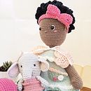 Amigurumi: a minha Lily Ann . Een project van Amigurumi, Craft, Haken, Textielontwerp y Speelgoedontwerp van Patrícia Ferreira - 08.11.2025