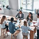 De perfil a propósito: cómo descubrí mi voz profesional en LinkedIn. Projekt z dziedziny Br, ing i ident, fikacja wizualna, Marketing c, frow i Portale społecznościowe użytkownika Hugo Flores - 12.11.2025