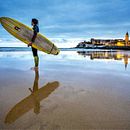 El Surf en España. Social Media, Content Marketing, Content Writing, Artificial Intelligence, and AI Content Creation project by Miguel Alejandro Vásquez Robles - 11.26.2025