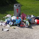 La Acumulación de Basura en el Vecindario. Creative Consulting, Cop, writing, Creativit, Stor, and telling project by derek_navarro_sfm - 12.10.2025