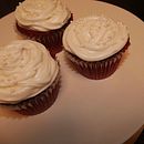 Specialization in Creative Cake and Cupcake Decorations . Un projet de Pâtisserie, Crème au beurre, Art comestible, St, lisme culinaire, Décoration de gâteaux, Design de gâteaux, Cupcakes, DIY , et Fleurs en sucre de Anastacia Richards - 02.01.2026