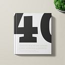 LIBRO «ENTRE SÍMBOLOS Y PALABRAS». Un proyecto de Diseño gráfico y Tipografía de Leire y Eduardo - 19.01.2026